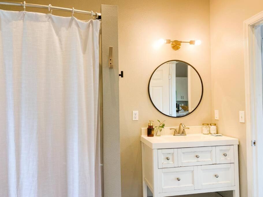דירות Keaau Hibiscus Hale, Full Kitchen, King Bed, Parking מראה חיצוני תמונה